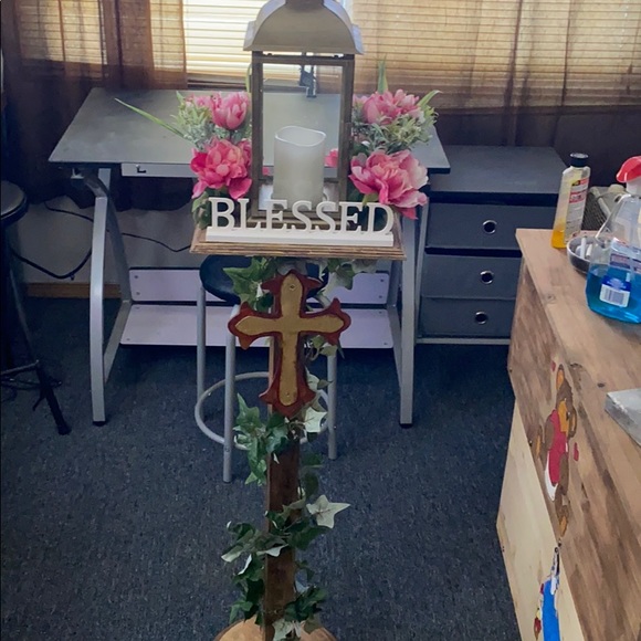 Lantern and stand - Picture 1 of 1